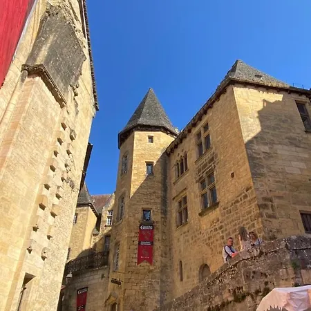 Apartman Les Flamboyants